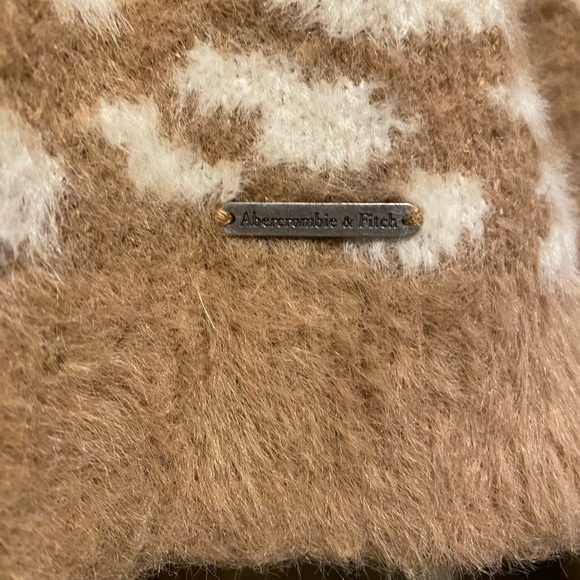 Abercrombie Leopard Print Sweater - Picture 3 of 8